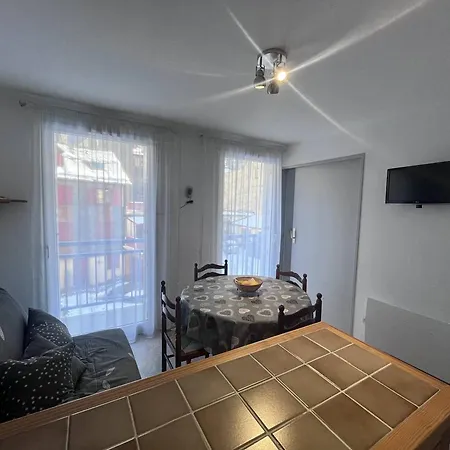T2 Pour 4 Personnes, Parking, - Fr-1-812-122 Daire *